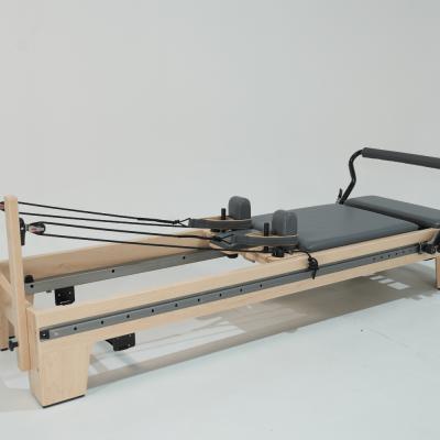 Australia-Style Wooden Pilates Reformer with Complete Rail System